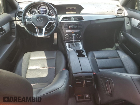 2014 Mercedes-Benz C 250 Sport with VIN WDDGF4HB9EA954117, listed as a Copart auction lot 59468405 with 132,028 mi miles and Salvage title. Bid and sale history available at DreamBid. Image 8.