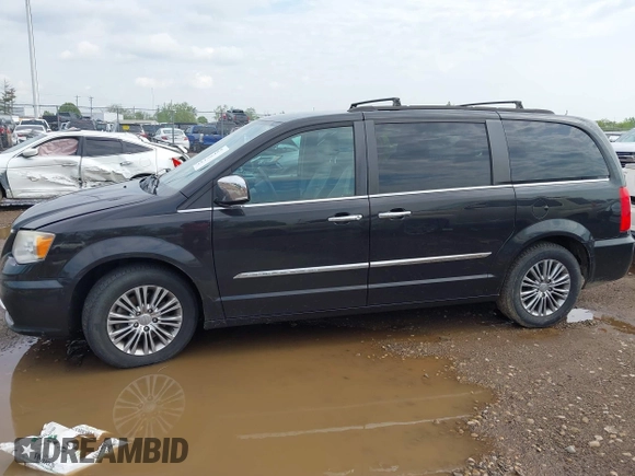 2014 Chrysler Town & Country Touring L with VIN 2C4RC1CG5ER378194, listed as a IAAI auction lot 42176454 with 178,448 mi miles and . Bid and sale history available at carsss.com. Image 14.