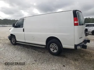 2017 GMC Savana Cargo Van with VIN 1GTW7AFF6H1914427, listed as a Copart auction lot 61450404 with 133,279 mi miles and Salvage Title. Bid and sale history available at carsss.com. Image 2.