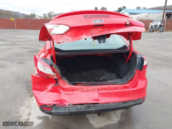 2012 Ford Focus SE with VIN 1FAHP3F22CL297614, listed as a IAAI auction lot 41800486 with 186,642 mi miles. Bid and sale history available at carsss.com. Image 6.