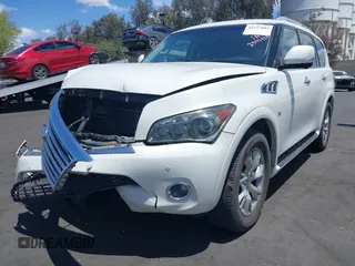 2014 Infiniti QX80 z VIN JN8AZ2NE2E9064865, wystawiony jako IAAI lot #42257893 z przebiegiem 240 620 mil mil oraz . Historia ofert i sprzedaży dostępna na DreamBid. Obrazek 2.