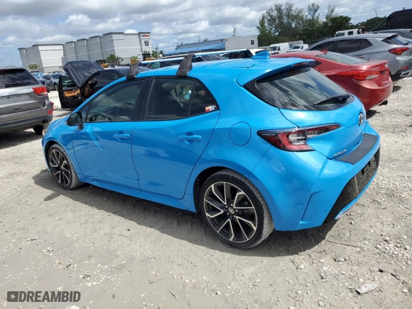 2020 Toyota Corolla Hatchback XSE with VIN JTNA4RBE8L3101517, listed as a Copart auction lot 75687774 with 31,752 mi miles and Clean Title. Bid and sale history available at carsss.com. Image 2.