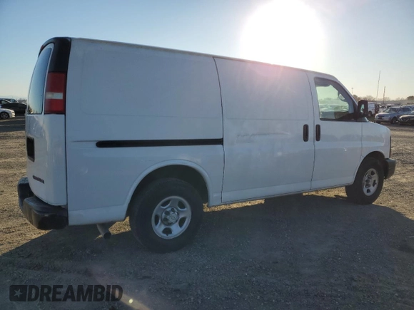 2005 Chevrolet Express Cargo z VIN 1GCFG15TX51223338, wystawiony jako Copart lot #88510005 z przebiegiem 375 641 mil mil oraz Czysty tytuł • Clean title. Historia ofert i sprzedaży dostępna na DreamBid. Obrazek 3.