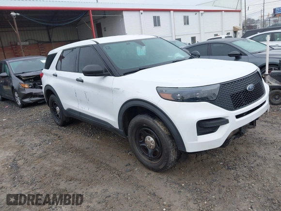 2020 Ford Police Interceptor Utility z VIN 1FM5K8AB8LGD07809, wystawiony jako IAAI lot #41888266 z przebiegiem 39 927 mil mil oraz . Historia ofert i sprzedaży dostępna na DreamBid. Obrazek 1.