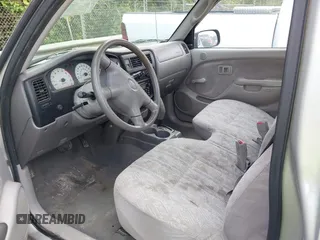 2001 Toyota Tacoma z VIN 5TENL42N81Z781994, wystawiony jako IAAI lot #42257348 z przebiegiem 196 508 mil mil oraz . Historia ofert i sprzedaży dostępna na DreamBid. Obrazek 8.