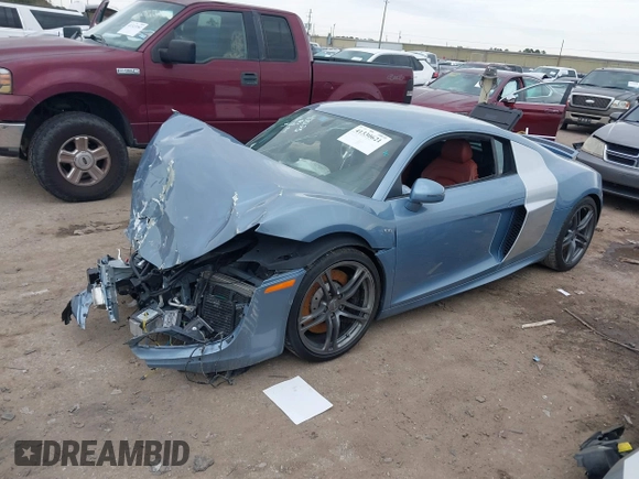 2011 Audi R8 5.2L z VIN WUAANAFG1BN000341, wystawiony jako IAAI lot #41330621 z przebiegiem 52 555 mil mil oraz . Historia ofert i sprzedaży dostępna na DreamBid. Obrazek 2.