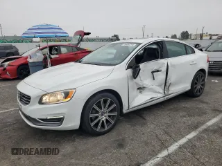 2018 Volvo S60 Inscription with VIN LYV402HK4JB165184, listed as a Copart auction lot 76408114 with 42,788 mi miles and Salvage Title. Bid and sale history available at carsss.com. Image 1.