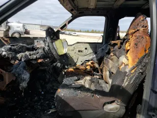 1999 Ford F-350 XL с VIN 1FTWW33F3XEC20241, выставлен на аукционе Copart как лот 50633955 с пробегом Не указан миль и Списание • Salvage title. История ставок и продаж доступна на DreamBid. Изображение 7.