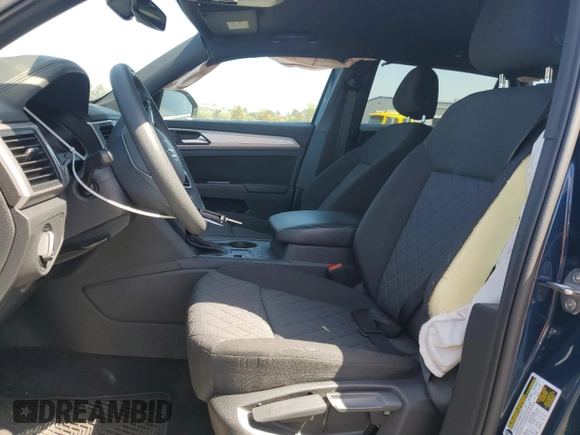 2020 Volkswagen Atlas S with VIN 1V2AC2CA0LC200471, listed as a Copart auction lot 60123715 with 46,994 mi miles and Salvage title. Bid and sale history available at DreamBid. Image 7.