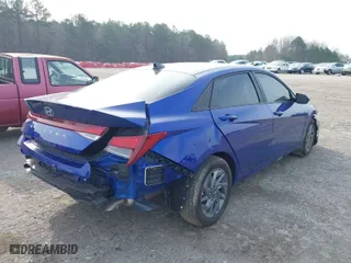 2024 Hyundai Elantra SEL with VIN KMHLM4DG7RU679394, listed as a IAAI auction lot 41795039 with 6,124 mi miles. Bid and sale history available at carsss.com. Image 4.