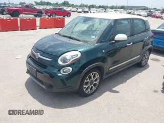 2015 FIAT 500L Urbana Trekking z VIN ZFBCFADH1FZ033761, wystawiony jako IAAI lot #42344108 z przebiegiem 94 017 mil mil oraz . Historia ofert i sprzedaży dostępna na DreamBid. Obrazek 2.