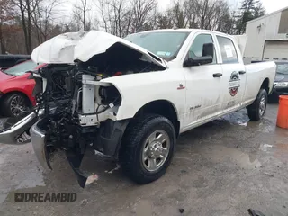 2022 Ram 2500 Tradesman with VIN 3C6UR5HL5NG377811, listed as a IAAI auction lot 41198331 with 104,892 mi miles. Bid and sale history available at carsss.com. Image 17.