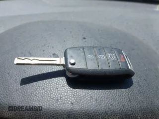 2016 Kia Soul z VIN KNDJN2A25G7372209, wystawiony jako IAAI lot #42245498 z przebiegiem 147 618 mil mil oraz . Historia ofert i sprzedaży dostępna na DreamBid. Obrazek 11.
