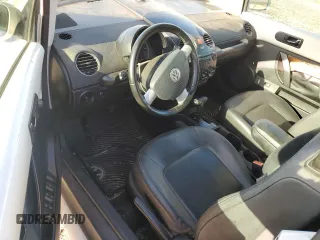 2009 Volkswagen Beetle S z VIN 3VWRF31Y49M406592, wystawiony jako Copart lot #43830595 z przebiegiem 60 889 mil mil oraz Szkoda całkowita • Salvage title. Historia ofert i sprzedaży dostępna na DreamBid. Obrazek 8.