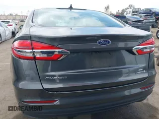 2019 Ford Fusion SE with VIN 3FA6P0LUXKR174476, listed as a IAAI auction lot 42110902 with 33,260 mi miles and . Bid and sale history available at DreamBid. Image 16.