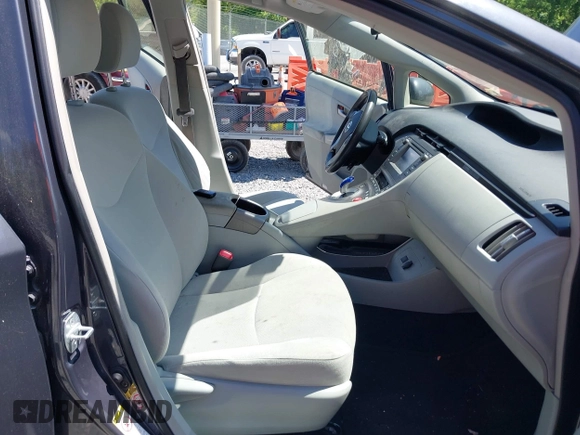 2012 Toyota Prius One with VIN JTDKN3DU8C5537330, listed as a IAAI auction lot 42214749 with 322,749 mi miles and . Bid and sale history available at DreamBid. Image 5.