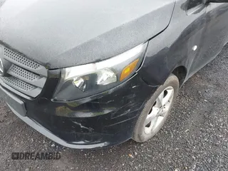 2017 Mercedes-Benz Metris Passenger z VIN WD4PG2EE0H3306061, wystawiony jako IAAI lot #40708071 z przebiegiem 130 873 mil mil oraz . Historia ofert i sprzedaży dostępna na DreamBid. Obrazek 17.