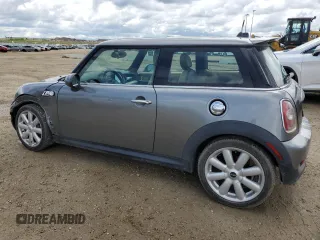2008 MINI Hardtop S with VIN WMWMF73538TT91152, listed as a Copart auction lot 57671495 with 176,063 mi miles and Salvage title. Bid and sale history available at DreamBid. Image 2.