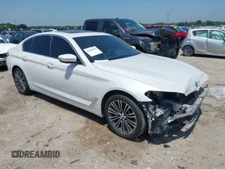 2020 BMW 5 Series 530i z VIN WBAJR3C04LWW68910, wystawiony jako IAAI lot #42430470 z przebiegiem 50 608 mil mil oraz . Historia ofert i sprzedaży dostępna na DreamBid. Obrazek 1.