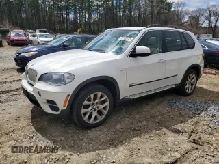 2013 BMW X5 xDrive35i with VIN 5UXZV4C52D0B10448, listed as a Copart auction lot 53533145 with 214,905 mi miles and Clean Title. Bid and sale history available at carsss.com. Image 1.