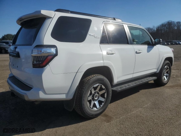2024 Toyota 4Runner TRD Off Road with VIN JTERU5JR0R6241147, listed as a Copart auction lot 48680975 with 21,629 mi miles and Non Repairable. Bid and sale history available at carsss.com. Image 3.