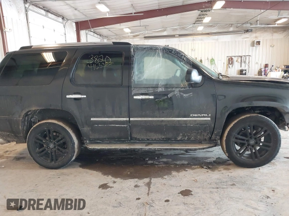 2011 GMC Yukon Denali with VIN 1GKS2EEF2BR258374, listed as a IAAI auction lot 41653820 with 227,468 mi miles. Bid and sale history available at carsss.com. Image 13.