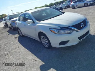 2016 Nissan Altima SR with VIN 1N4AL3AP0GC250104, listed as a IAAI auction lot 41856494 with 91,964 mi miles and . Bid and sale history available at carsss.com. Image 1.