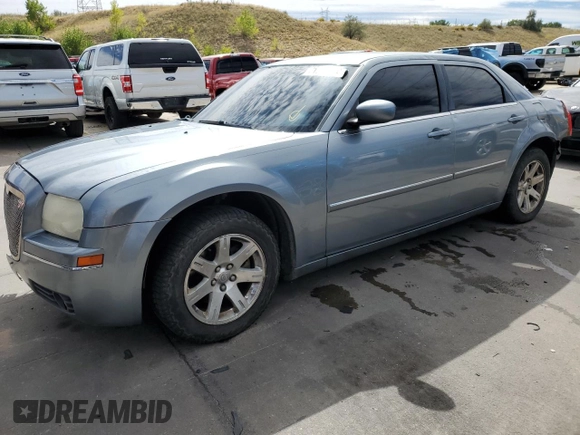 2007 Chrysler 300 Signature with VIN 2C3KA53G67H827796, listed as a Copart auction lot 71590594 with 169,547 mi miles and Salvage Title. Bid and sale history available at carsss.com. Image 1.