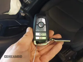 2018 Ford Explorer XLT с VIN 1FM5K8D87JGB91032, выставлен на аукционе IAAI как лот 42172572 с пробегом Не указан миль и . История ставок и продаж доступна на DreamBid. Изображение 11.