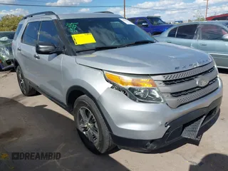 2013 Ford Explorer with VIN 1FM5K7B84DGC34016, listed as a IAAI auction lot 42046757 with 158,486 mi miles and . Bid and sale history available at carsss.com. Image 1.
