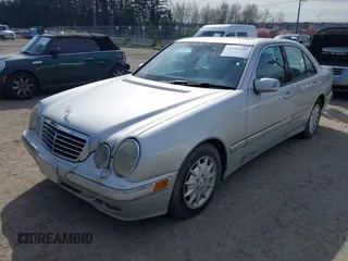 2000 Mercedes-Benz E-Class with VIN WDBJF65J1YB029223, listed as a IAAI auction lot 41896550 with 201,199 mi miles. Bid and sale history available at carsss.com. Image 6.