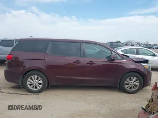 2016 Kia Sedona LX with VIN KNDMB5C12G6211589, listed as a IAAI auction lot 41786770 with 87,114 mi miles. Bid and sale history available at carsss.com. Image 13.