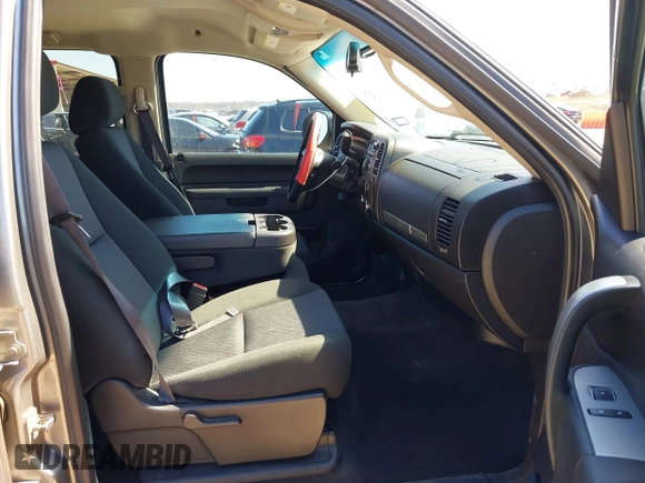 2012 GMC Sierra 1500 SLE with VIN 3GTP2VE78CG198631, listed as a IAAI auction lot 41694471 with 213,361 mi miles and . Bid and sale history available at DreamBid. Image 5.