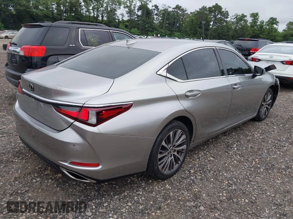 2019 Lexus ES 350 with VIN 58ABZ1B11KU039805, listed as a IAAI auction lot 42710663 with 52,565 mi miles and . Bid and sale history available at DreamBid. Image 4.