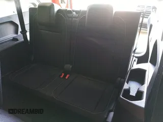 2024 Volkswagen Tiguan SE z VIN 3VV3B7AX7RM105271, wystawiony jako IAAI lot #42752403 z przebiegiem 27 050 mil mil oraz . Historia ofert i sprzedaży dostępna na DreamBid. Obrazek 19.