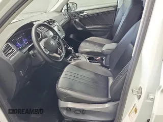 2024 Volkswagen Tiguan SE с VIN 3VV3B7AX0RM096462, выставлен на аукционе IAAI как лот 42844462 с пробегом 33 442 миль миль и . История ставок и продаж доступна на DreamBid. Изображение 36.