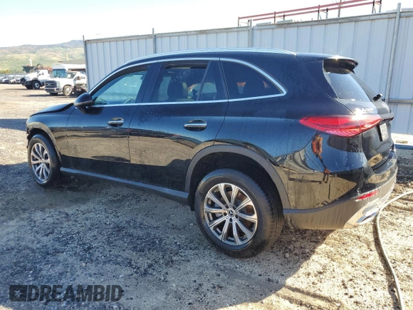 2024 Mercedes-Benz GLC 300 z VIN W1NKM4HB9RF220458, wystawiony jako Copart lot #50275635 z przebiegiem 4 153 mil mil oraz Szkoda całkowita • Salvage title. Historia ofert i sprzedaży dostępna na DreamBid. Obrazek 2.
