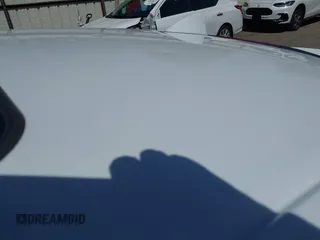 2017 Lexus RC 350 z VIN JTHHE5BC6H5015818, wystawiony jako IAAI lot #41822209 z przebiegiem 99 588 mil mil oraz . Historia ofert i sprzedaży dostępna na DreamBid. Obrazek 19.