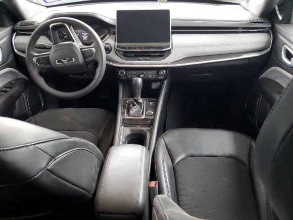 2023 Jeep Compass Latitude with VIN 3C4NJDBN7PT553339, listed as a Copart auction lot 51477725 with 42,539 mi miles and Salvage Title. Bid and sale history available at DreamBid. Image 8.