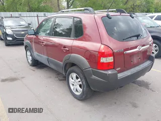 2006 Hyundai Tucson GLS with VIN KM8JN12D86U340196, listed as a IAAI auction lot 42144736 with 232,121 mi miles. Bid and sale history available at carsss.com. Image 3.