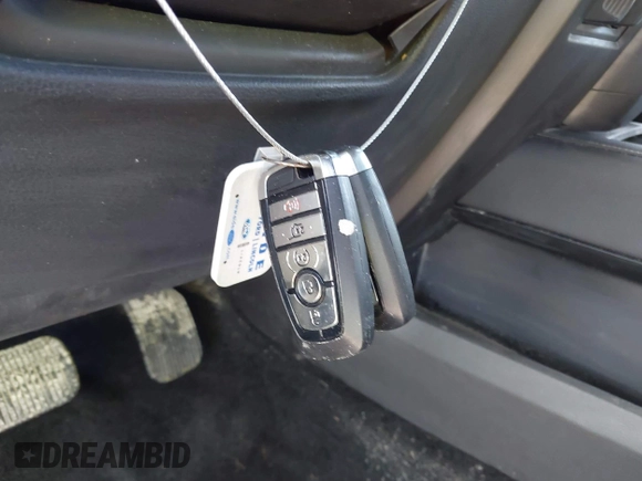 2018 Ford Expedition Max Limited с VIN 1FMJK2AT8JEA49370, выставлен на аукционе IAAI как лот 40534378 с пробегом Не указан миль и . История ставок и продаж доступна на DreamBid. Изображение 11.