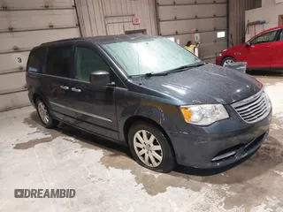 2014 Chrysler Town & Country Touring z VIN 2C4RC1BG1ER468461, wystawiony jako IAAI lot #42296246 z przebiegiem 141 782 mil mil oraz . Historia ofert i sprzedaży dostępna na DreamBid. Obrazek 1.