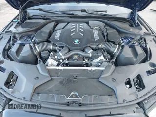 2021 BMW 5 Series M550i xDrive z VIN WBA13BK0XMCG75802, wystawiony jako IAAI lot #41503977 z przebiegiem 20 741 mil mil oraz . Historia ofert i sprzedaży dostępna na DreamBid. Obrazek 10.