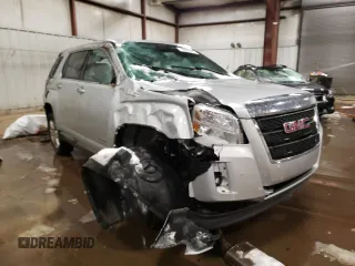 2014 GMC Terrain SLE z VIN 2GKALMEK7E6124959, wystawiony jako Copart lot #45269415 z przebiegiem Nie podano mil oraz Czysty tytuł • Clean title. Historia ofert i sprzedaży dostępna na DreamBid. Obrazek 4.