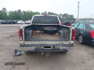 2005 Chevrolet Silverado 1500 Z71 with VIN 1GCEK19B25E325317, listed as a IAAI auction lot 42195743 with 253,221 mi miles and . Bid and sale history available at DreamBid. Image 16.