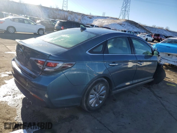 2016 Hyundai Sonata Hybrid SE with VIN KMHE24L17GA037672, listed as a Copart auction lot 38761553 with 47,885 mi miles. Bid and sale history available at carsss.com. Image 3.