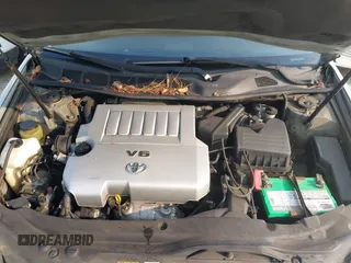 2005 Toyota Avalon XL z VIN 4T1BK36B45U052711, wystawiony jako IAAI lot #42363850 z przebiegiem 175 331 mil mil oraz . Historia ofert i sprzedaży dostępna na DreamBid. Obrazek 10.