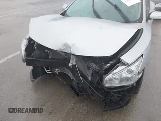 2013 Nissan Maxima SV z VIN 1N4AA5AP3DC821260, wystawiony jako IAAI lot #41504016 z przebiegiem Nie podano mil oraz . Historia ofert i sprzedaży dostępna na DreamBid. Obrazek 6.