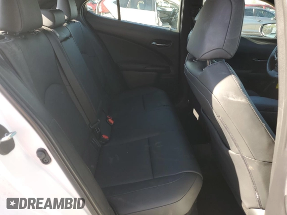 2024 Lexus UX 250h F Sport z VIN JTHB6JBH1R2189547, wystawiony jako Copart lot #80151034 z przebiegiem 7 837 mil mil oraz Nie do naprawy • Non repairable. Historia ofert i sprzedaży dostępna na DreamBid. Obrazek 11.