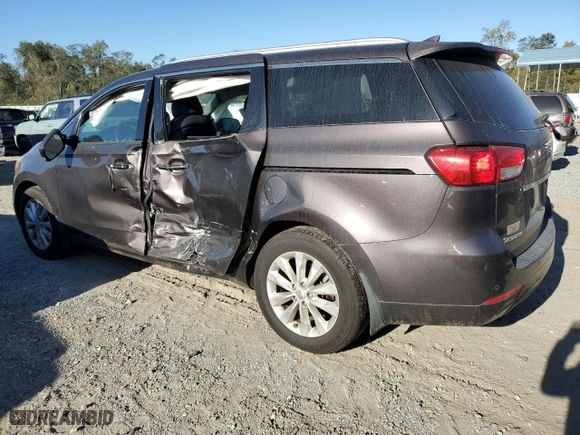 2015 Kia Sedona EX with VIN KNDMC5C10F6020524, listed as a Copart auction lot 75278884 with 136,233 mi miles and Salvage Title. Bid and sale history available at carsss.com. Image 2.